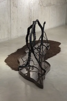 Binta Diaw Naitre au monde cest concevoir vivre enfin le monde comme relation 3 2022 installazione Ph. Antonio Maniscalco. Courtesy lartista e Prometeo Gallery Ida Pisani Milano Lucca