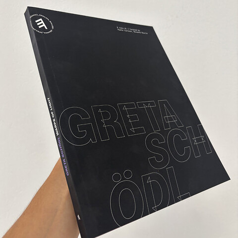 Catalogo_della_mostra_warp_of_light_di_Greta Schodl